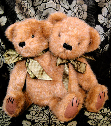 Aloicious & Abe Two-headed conjoined twin mohair teddy bear with green bows around their necks